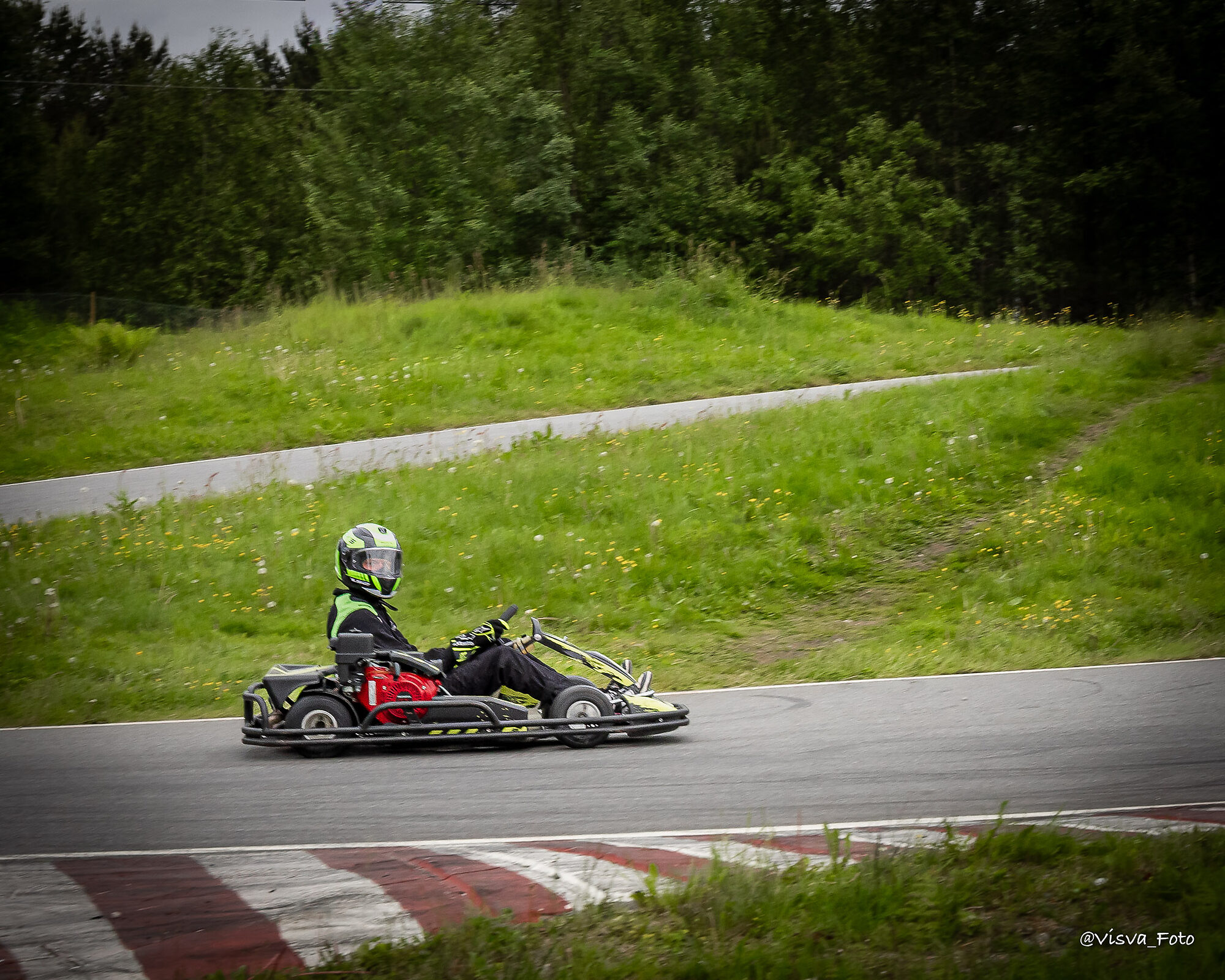 Gokart alene på banen ved Ålesund Kart Ring